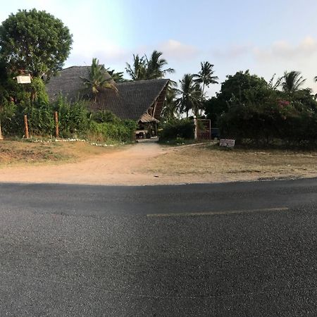 Kijiwetanga Travellers Inn Resort Malindi מראה חיצוני תמונה